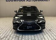 Lexus ES 300h 4