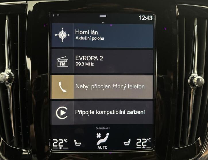 Volvo V90 16