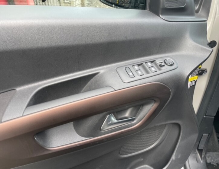 Peugeot Rifter 11