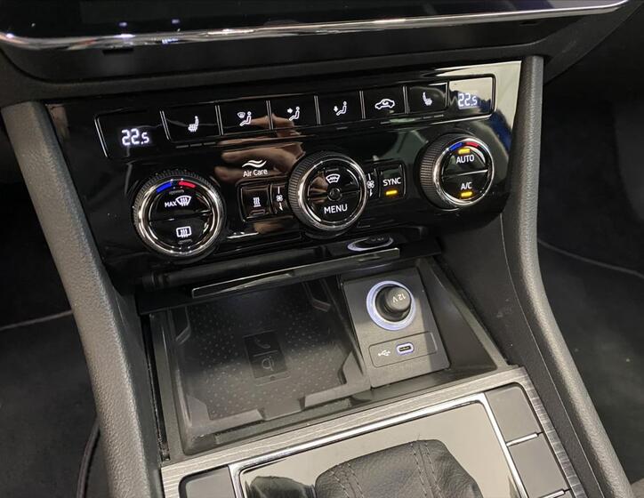 Škoda Superb 18