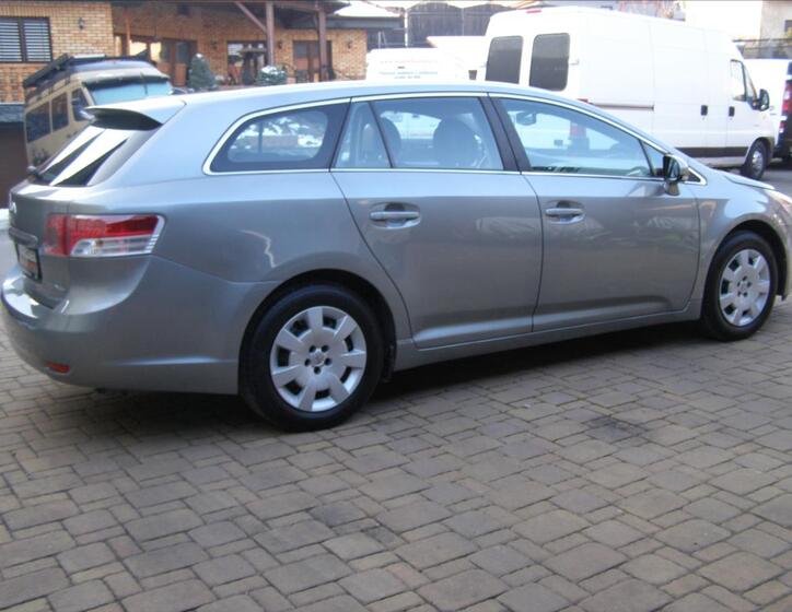 Toyota Avensis 6