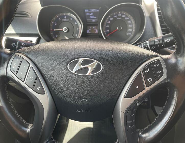 Hyundai i30 19