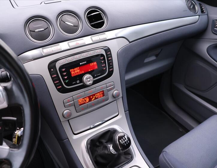 Ford S-MAX 17