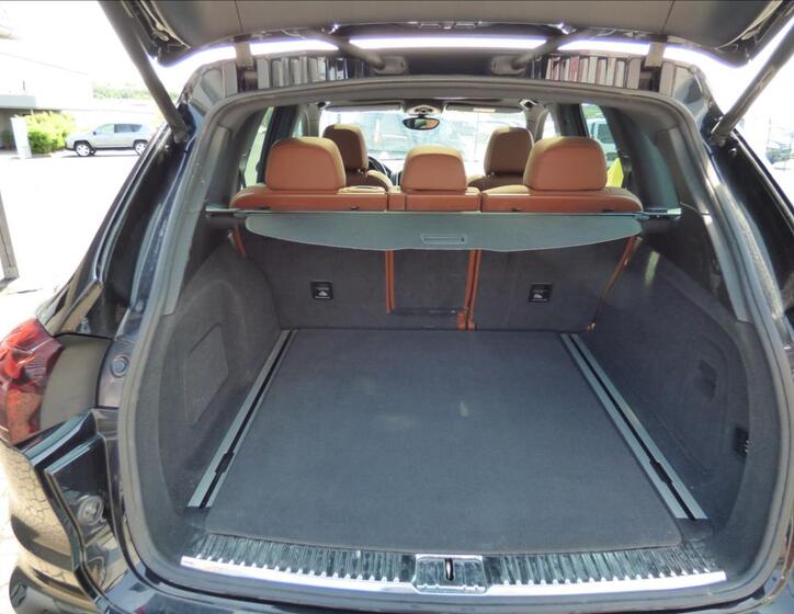 Porsche Cayenne 50