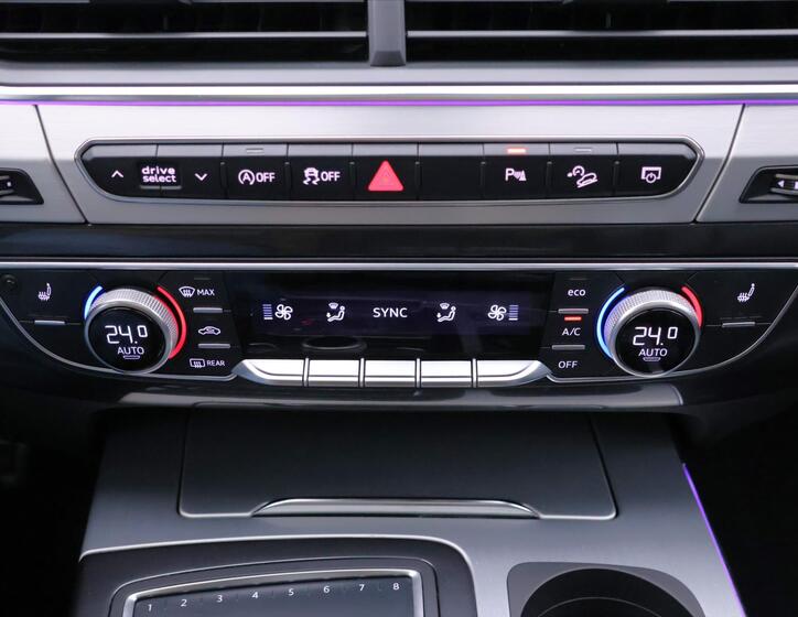 Audi Q7 32