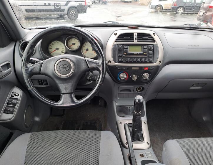 Toyota RAV4 9