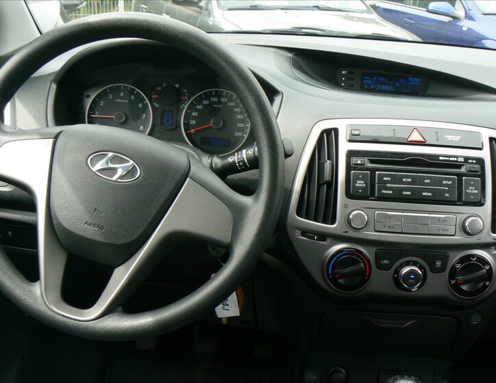 Hyundai i20 11