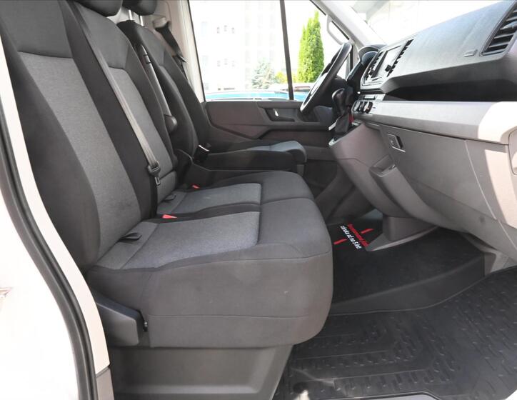 Volkswagen Crafter 9