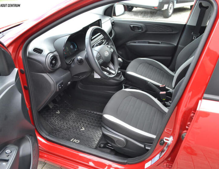 Hyundai i10 18