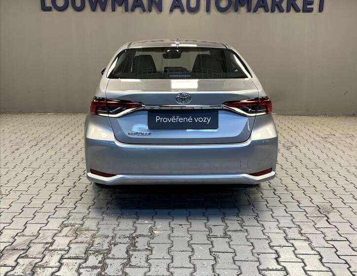 Toyota Corolla 13