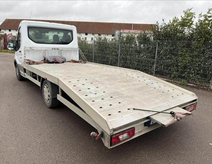 Ford Transit 8