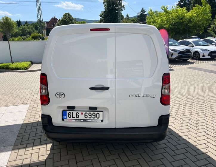 Toyota ProAce 23
