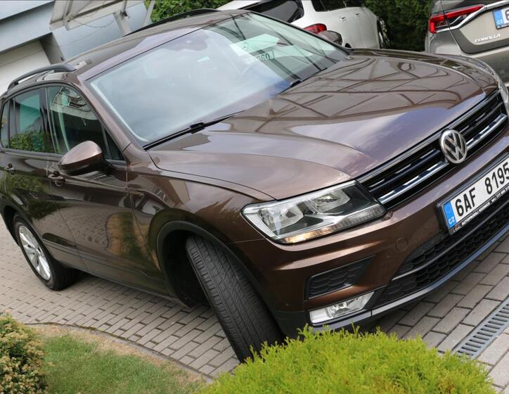 Volkswagen Tiguan 8