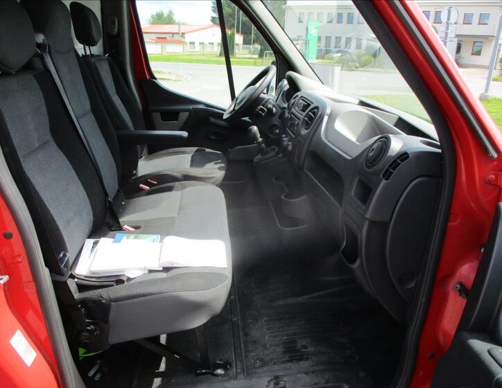 Renault Master 8