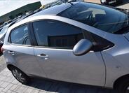 Mazda 2 8