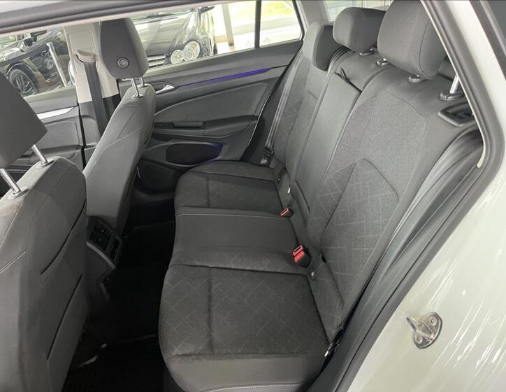 Volkswagen Golf 8