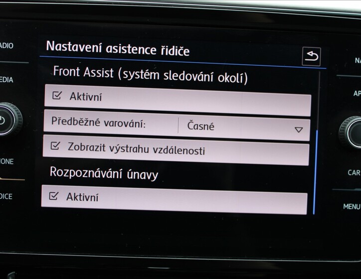 Volkswagen Passat 12