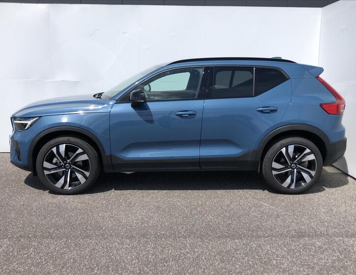 Volvo XC40 3