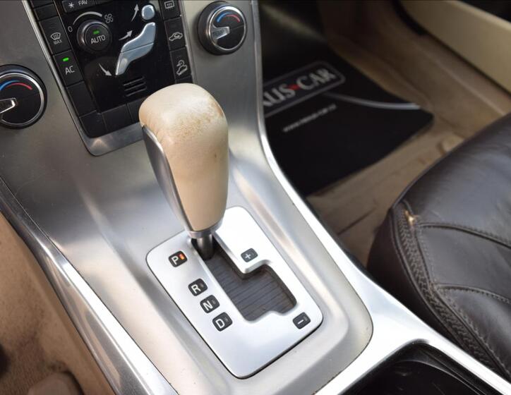 Volvo XC70 39