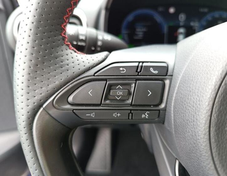 Toyota Yaris Cross 12