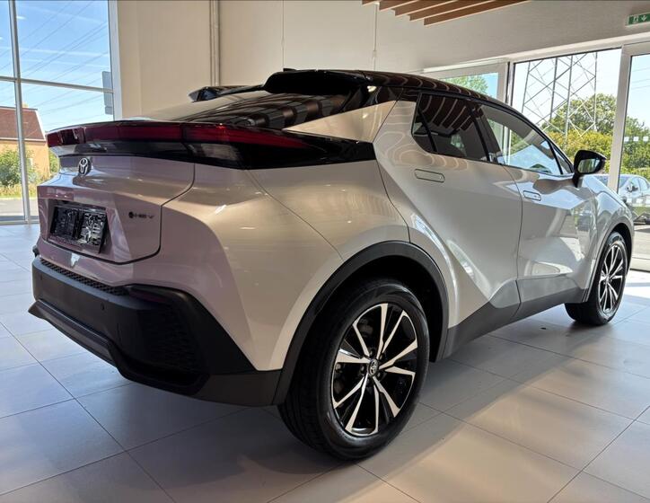 Toyota C-HR 9