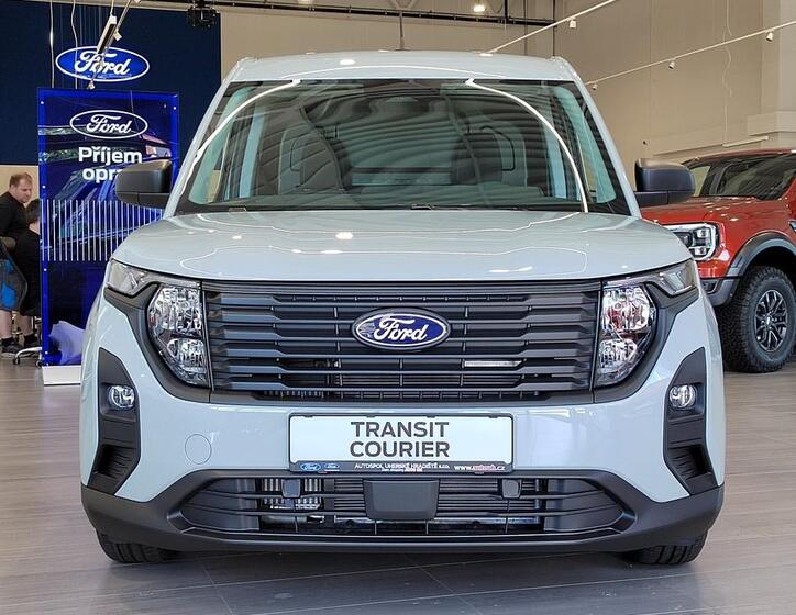 Ford Transit Courier 12