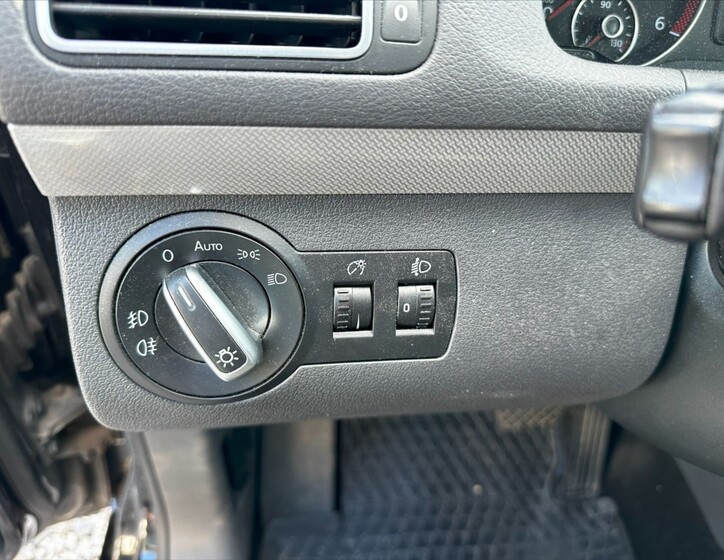 Volkswagen Touran 20