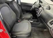 Hyundai i20 16