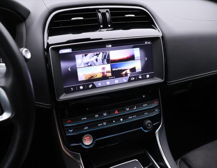 Jaguar XE 28