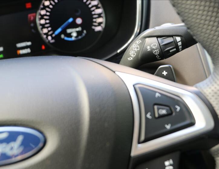Ford Mondeo 24