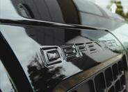 Land Rover Defender 37