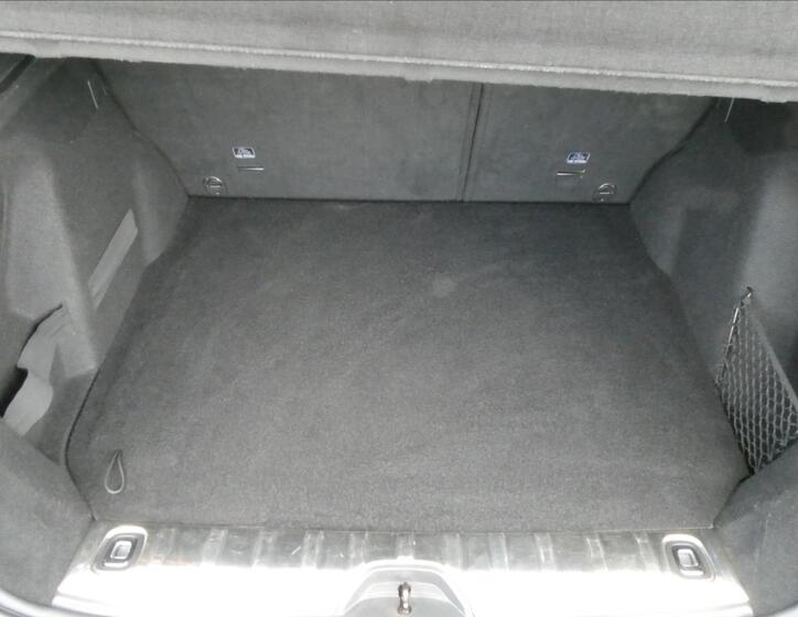 Peugeot 2008 16