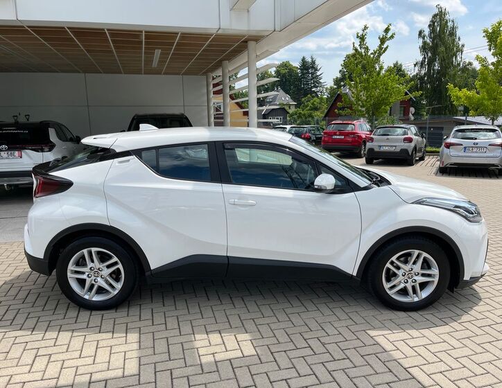 Toyota C-HR 8