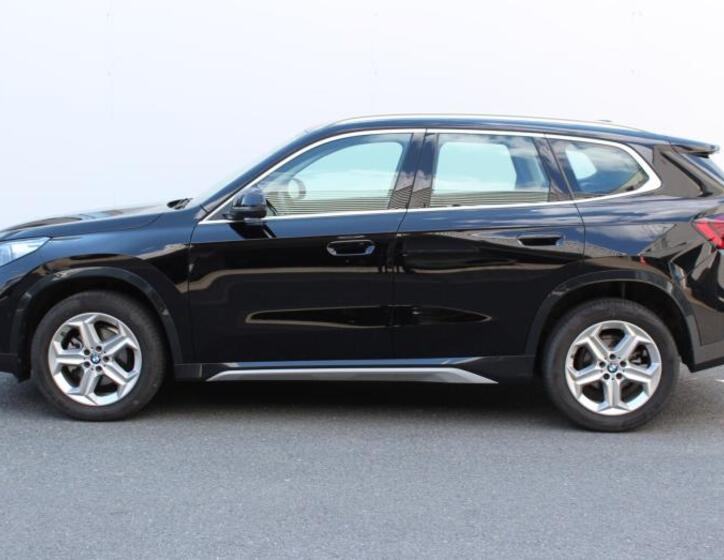 BMW X1 8