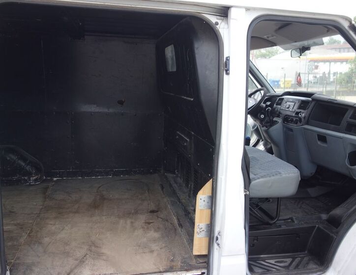 Ford Transit 16