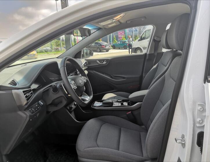 Hyundai IONIQ 7