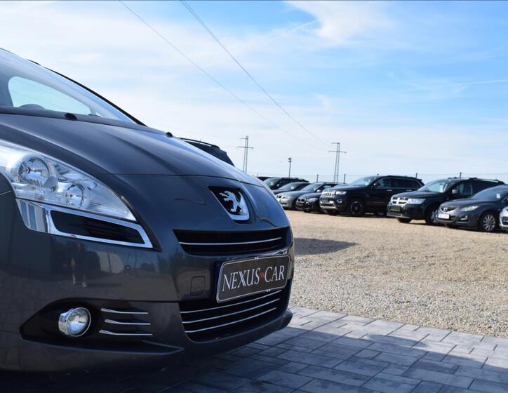 Peugeot 5008 13