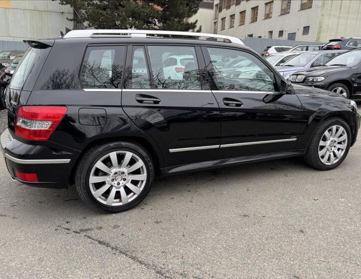 Mercedes-Benz GLK 12