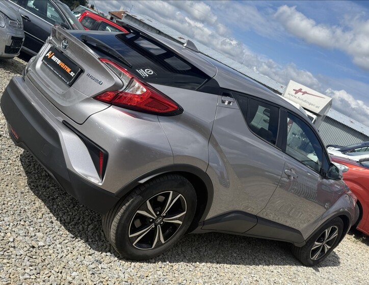 Toyota C-HR 5