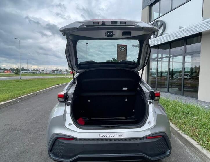 Toyota C-HR 10