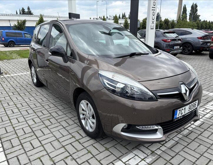 Renault Scénic 8