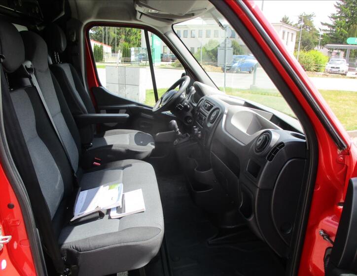 Renault Master 8
