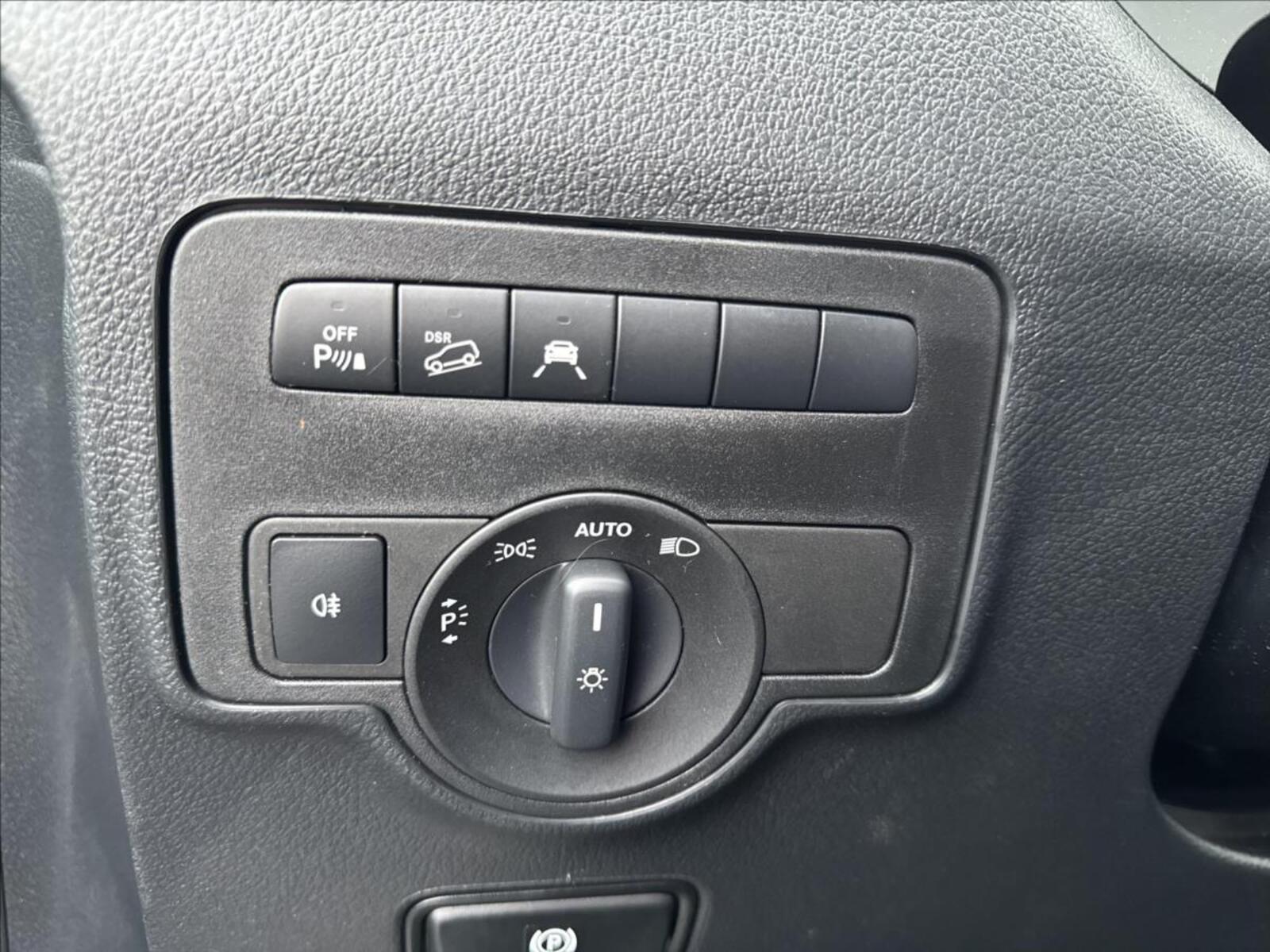 Mercedes-Benz Vito 26