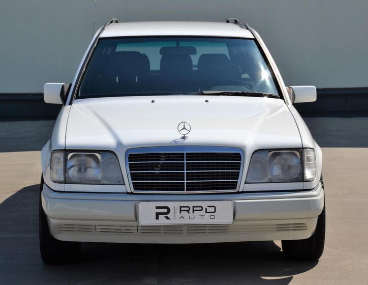 Mercedes-Benz 124 4