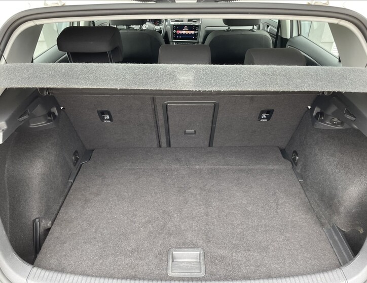 Volkswagen Golf 22