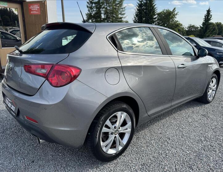 Alfa Romeo Giulietta 7