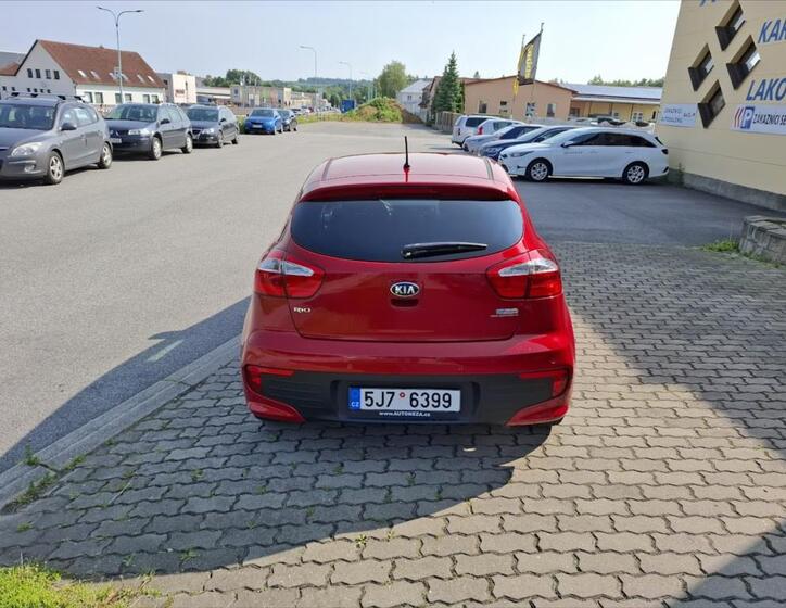 KIA Rio 6