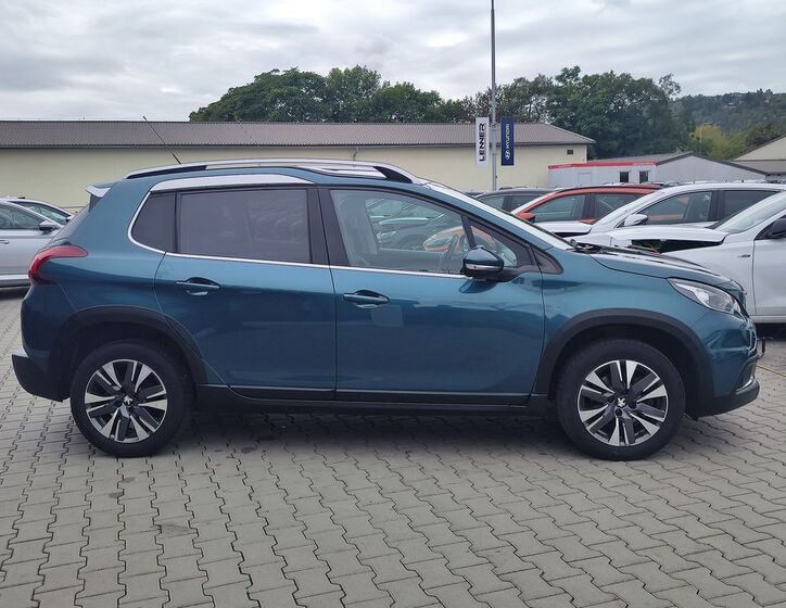 Peugeot 2008 4