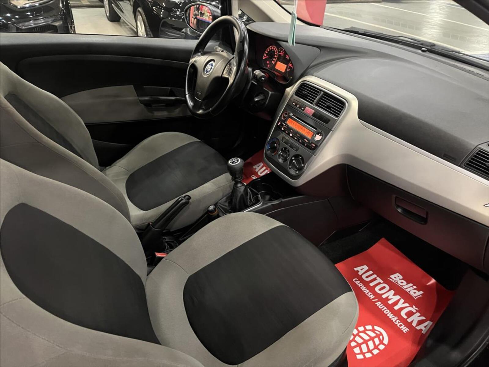 Fiat Grande Punto 15