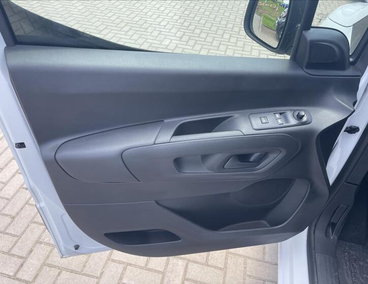 Toyota ProAce City 11